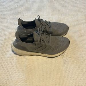 Ultra boost grey size 11